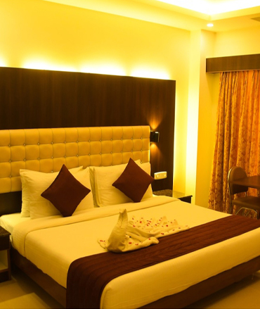 Best Hotels Near Tiruchendur Murugan Temple